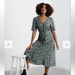 ABLE Amelia Green Floral Cottage Button Front Midi Dress Retailed $148 Size XS